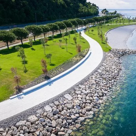 Apartma Edra - Zusterna Apartment Koper